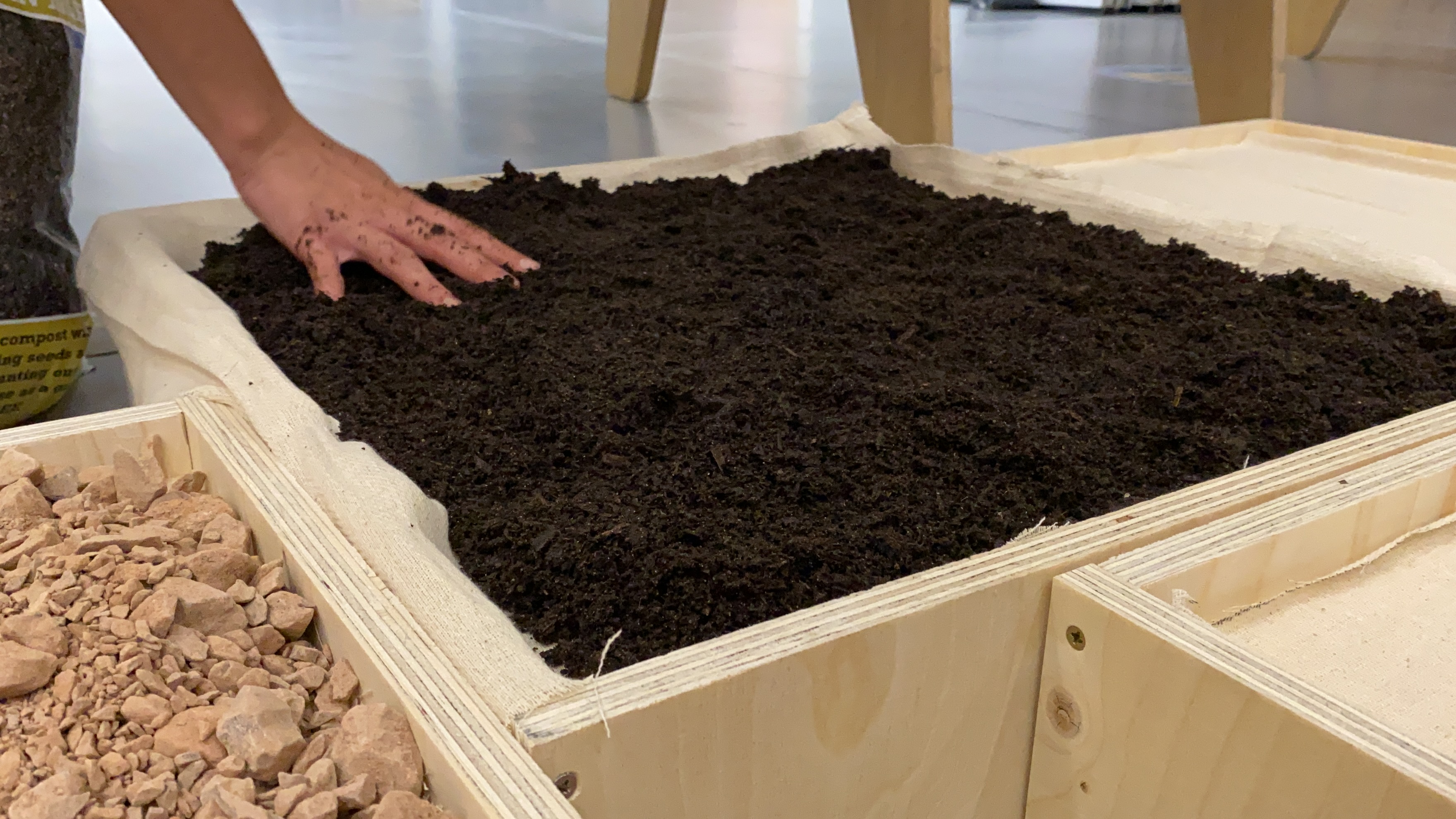 Felt archive material